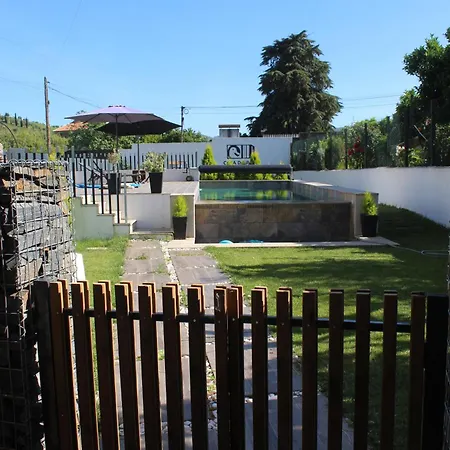 Casa Do Pato 1 *